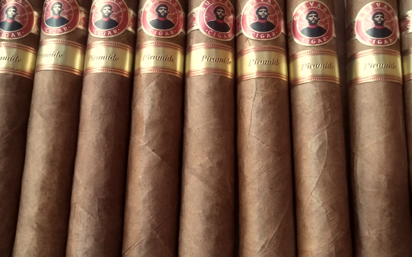 Selected Guevara Cigar Piramide cigars